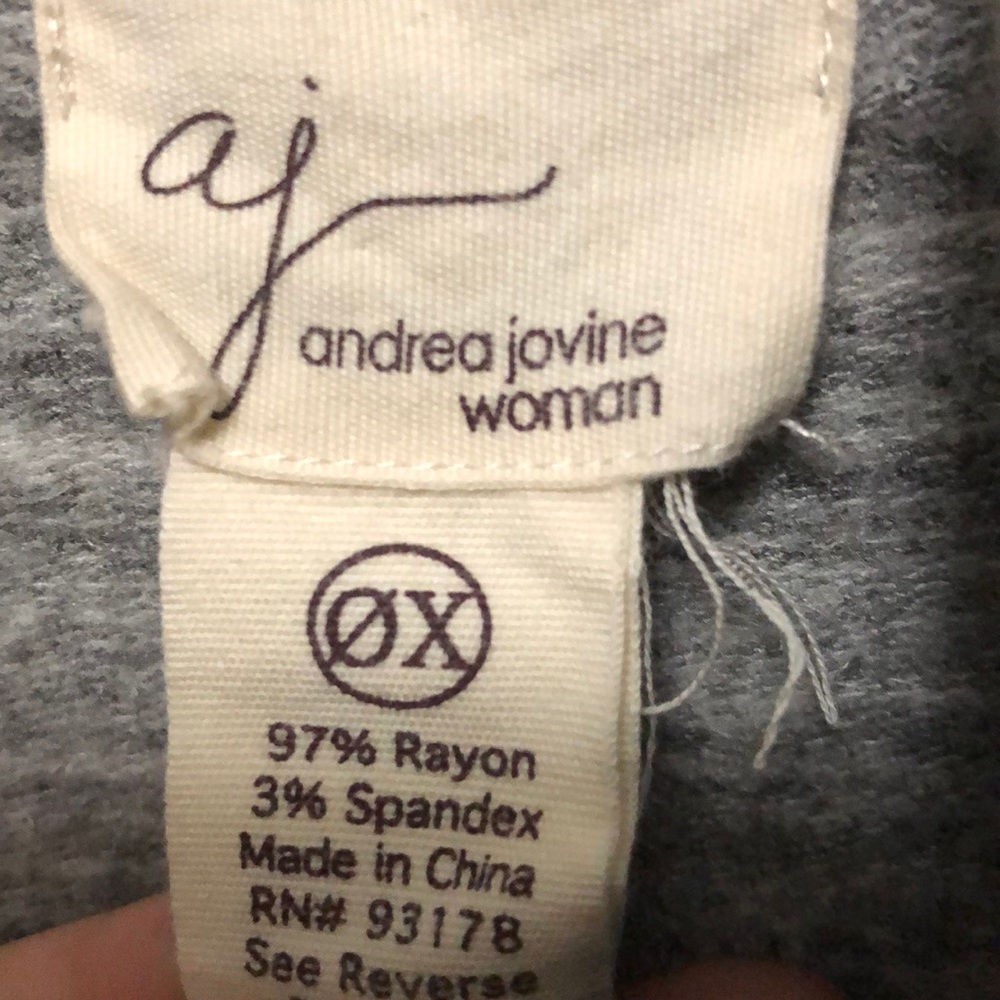 ❄️Cowl Neck Split Hem Top - Picture 3 of 3